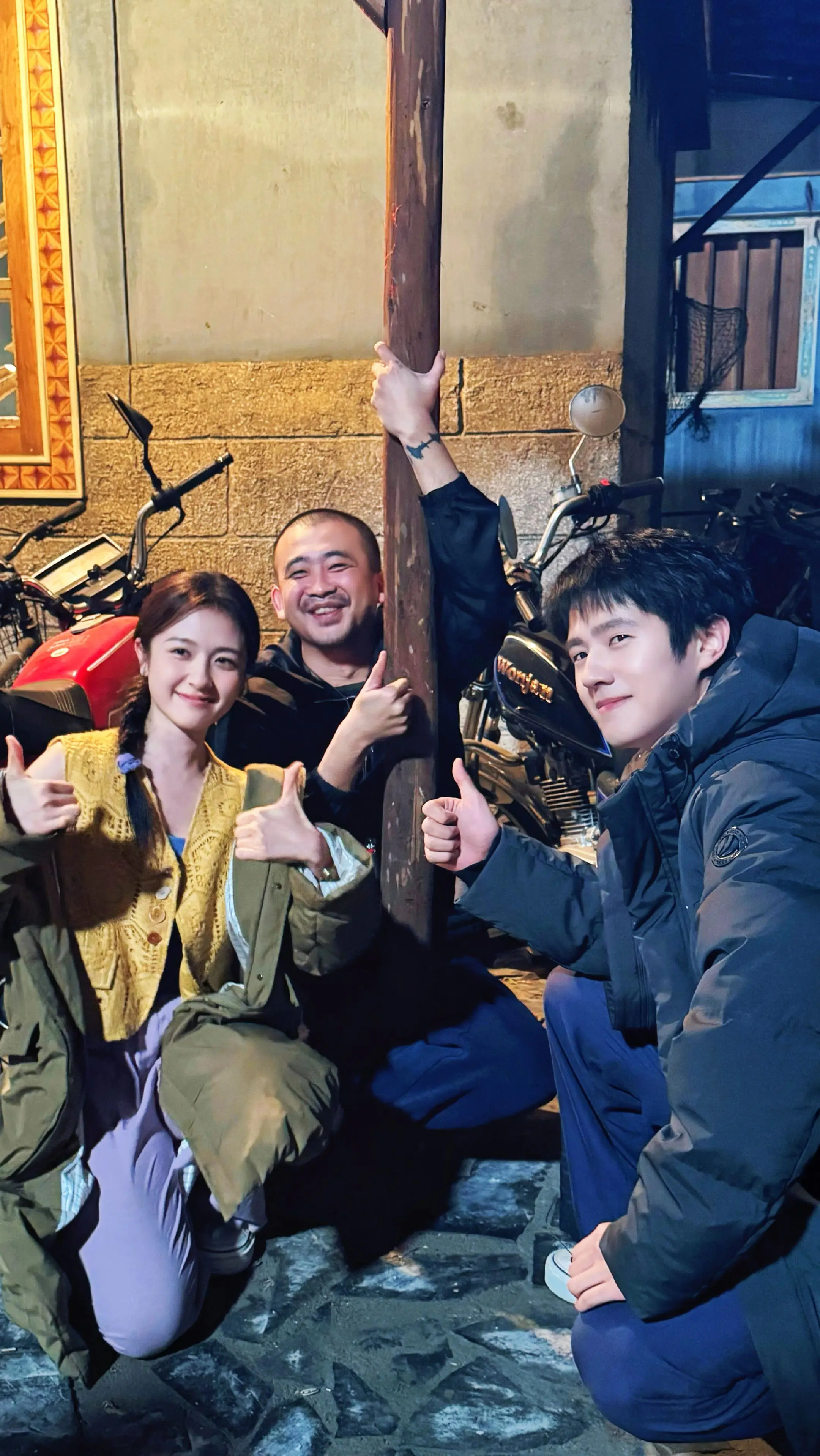 好萌啊😍不过妹妹手里怎么拿的是青蛙啊啊啊啊😭