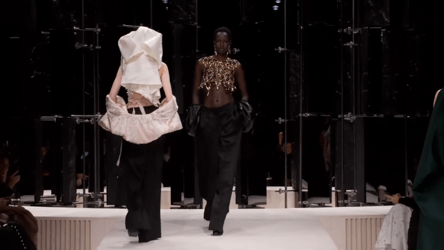 GIVENCHY F/W 2026 🌺💐✨ 巴黎时装周 宝石镶嵌上装与公爵夫