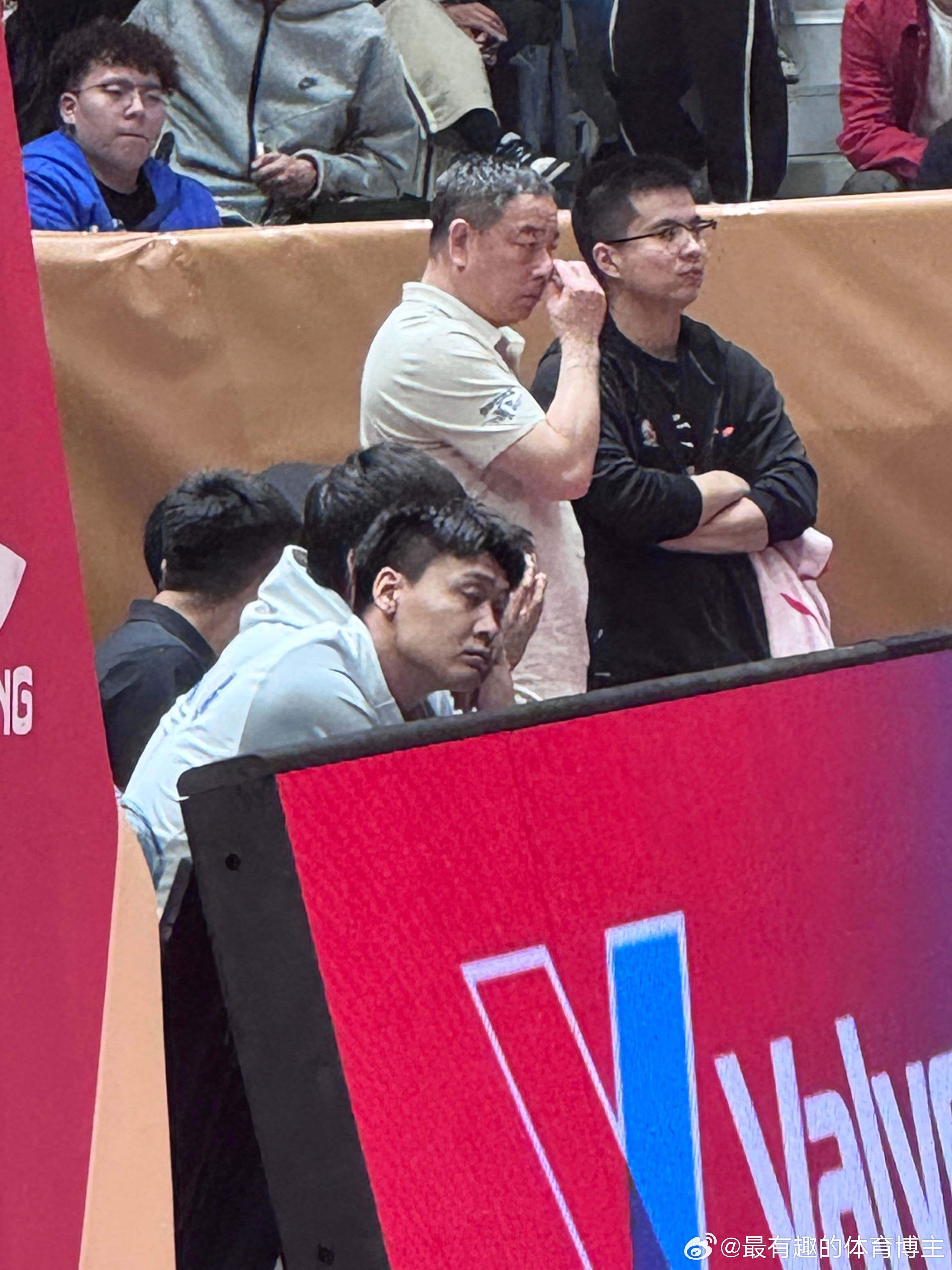 给我睿都看困了 