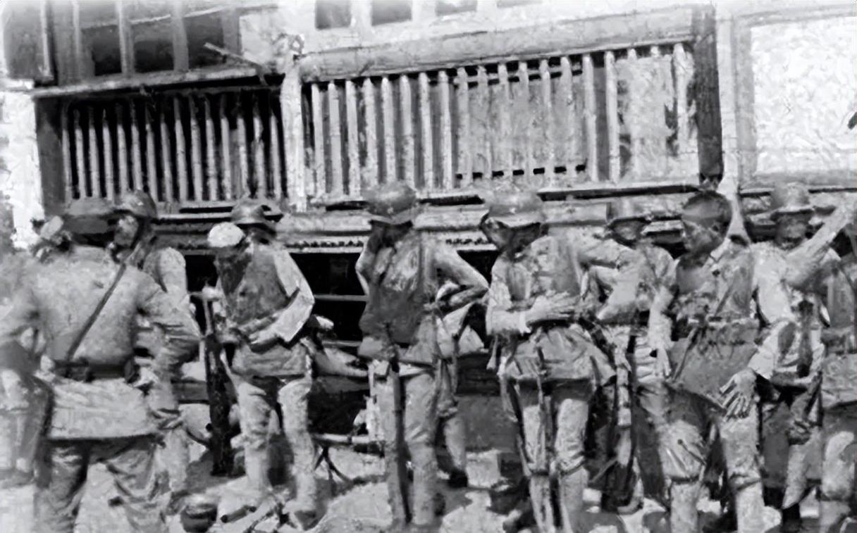 蒋介石命他撤，他偏要打：率部3万硬刚9万日寇，打得敌人4换主帅

1932年1月