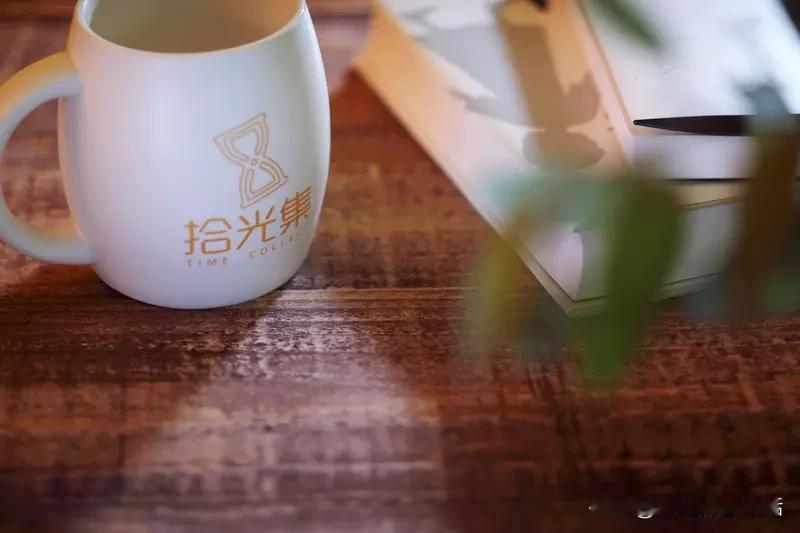 小说连载《逆光归来》（6）逆光的獠牙
凌晨五点，海市天际泛鱼肚白。姚然推开逆光资