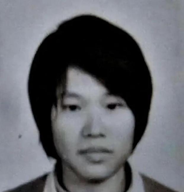1965年，重庆一“女子”拥有两套生殖系统，十八岁先是嫁老公生下一子，随后竟又娶