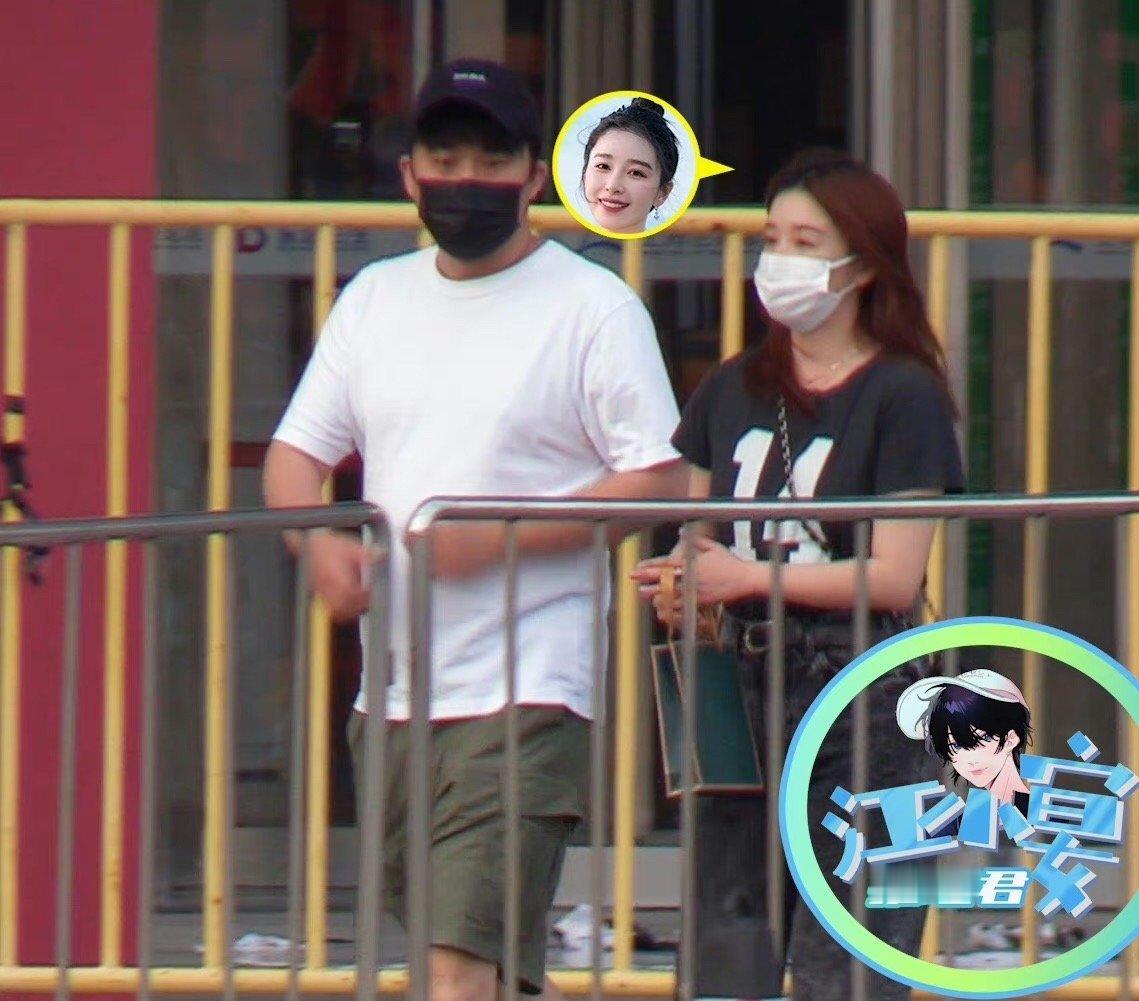 #阚清子疑似与未婚夫吵架#有八卦媒体拍到疑似阚清子与未婚夫在车内吵架，其实小情侣