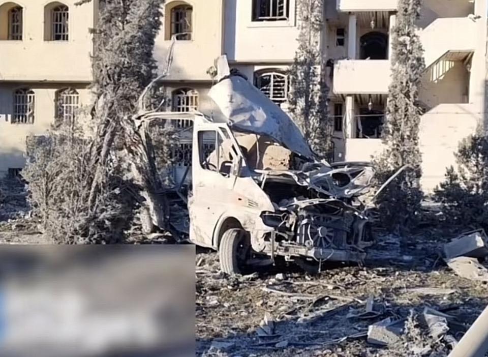 “废墟中的残骸，战争的残酷痕迹”💔🔥在这片废墟之上，曾经繁华的街道如今只剩残