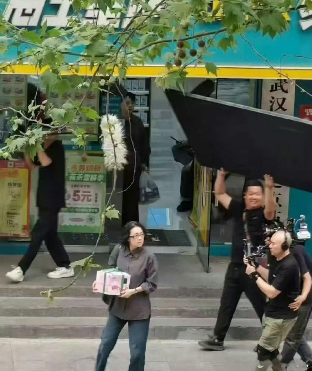 没认出这是章子怡 章子怡新片寻子遗迹路透颠覆以往形象，章子怡为《寻子遗迹》增重 