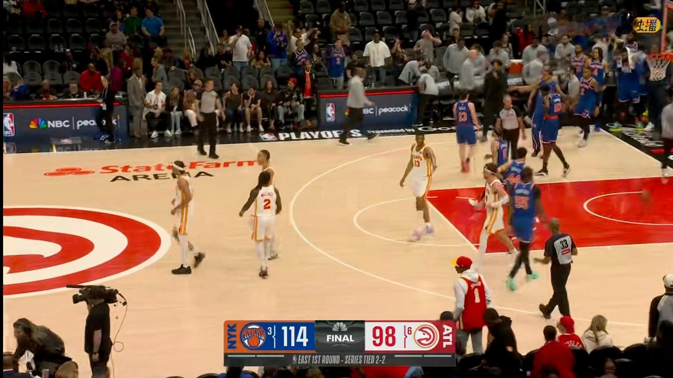 唐斯三双，尼克斯客场大胜老鹰16分，将系列赛2比2战平！下一场将会到尼克斯主场进