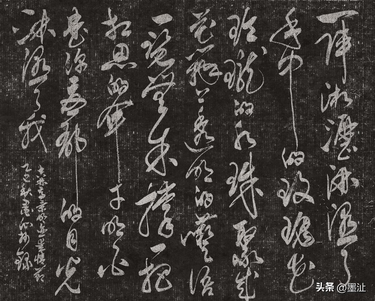 抄写吉林·高景明诗歌《恋爱情节》

一阵浙沥
淋湿了手中的玫瑰花
玲珑的水珠
聚