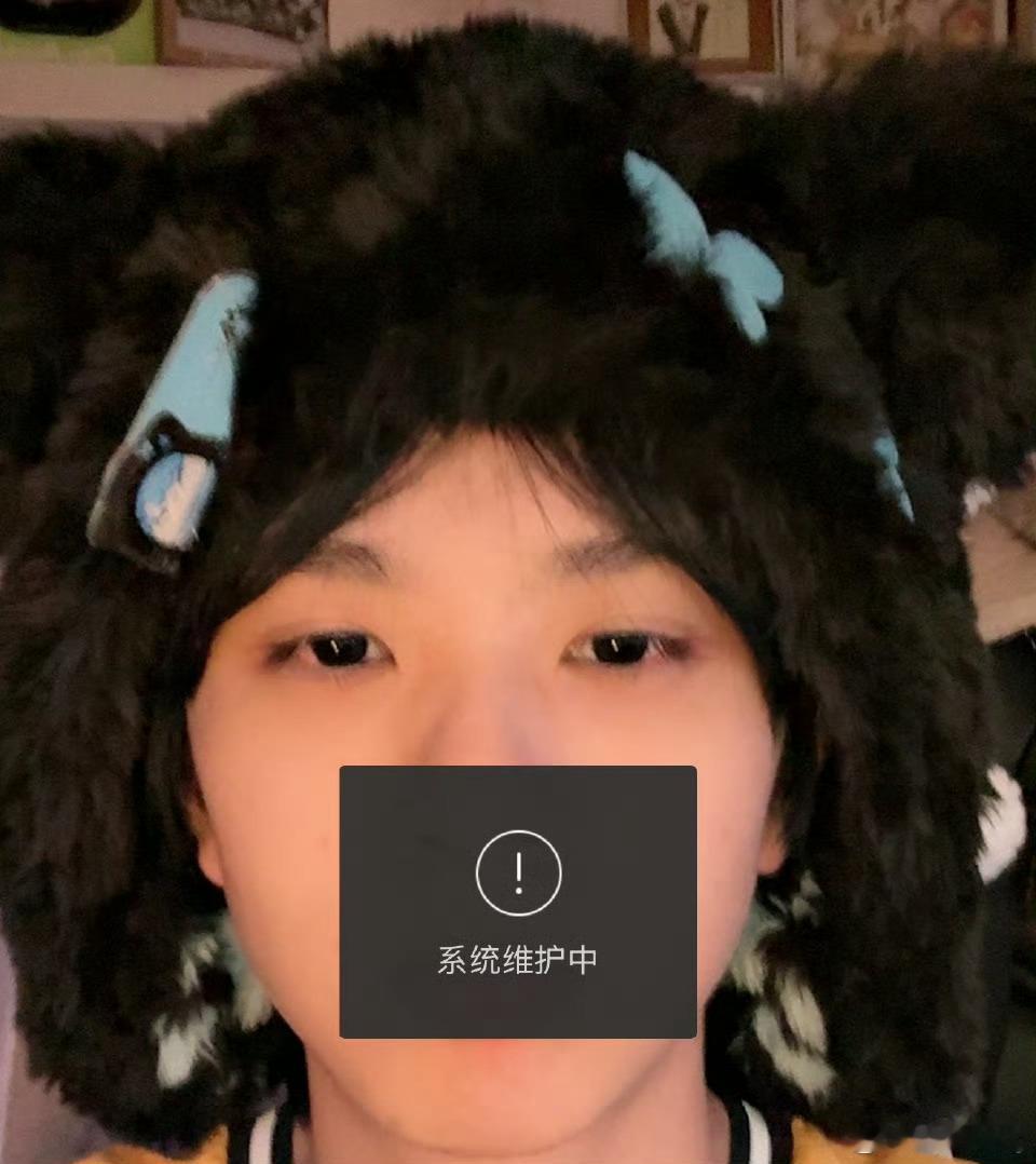 忙碌了一天的任师傅看到龙鹏心都被萌化了🥹