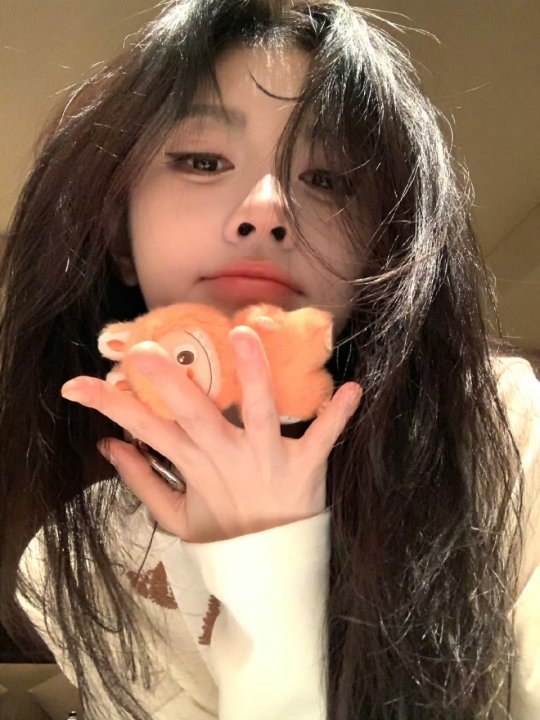 鞠婧祎陈都灵营业鞠婧祎陈都灵美照营业两位美女营业啦！！！ ​​​