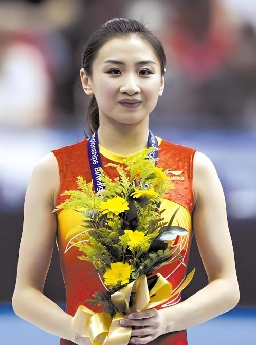 “退亲吧！”2019年，30岁的奥运冠军何雯娜怀孕5个月，与38岁身家过亿的离异