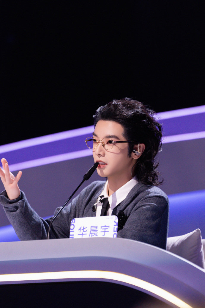 花花内心 OS：我嘴软但手硬，0 分警告可不跟你客气！