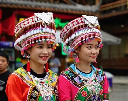 [微风]被混淆数百年的隐秘族群：湘西女教师一句发声，掀起数十年民族认定论战，改写