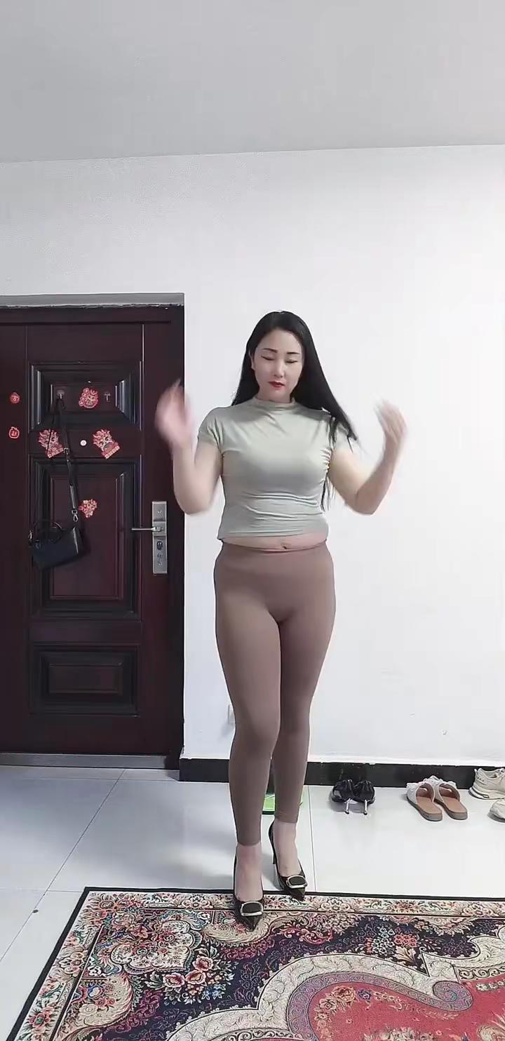 日子普通，却也踏实，也有小幸福。