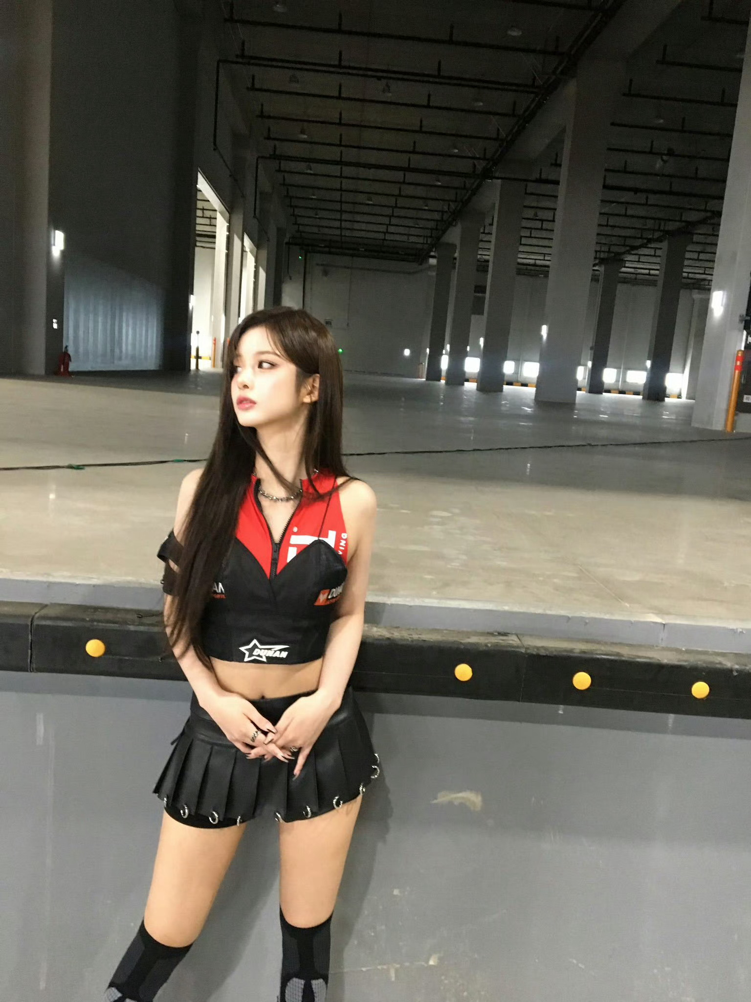 AI永远不及人类的原因找到了模拟了很多次雪允赛车服 然而这是真正的雪允赛车服🏎