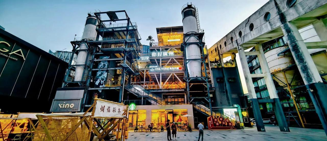 #记录秋天的味道#
领大家体验广州的夜生活，虽不专业，却也尽心尽力。