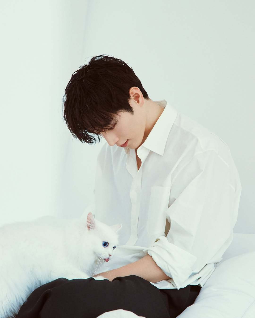 徐康俊 ELLE KOREA November 2025.11月刊 Vol.2 