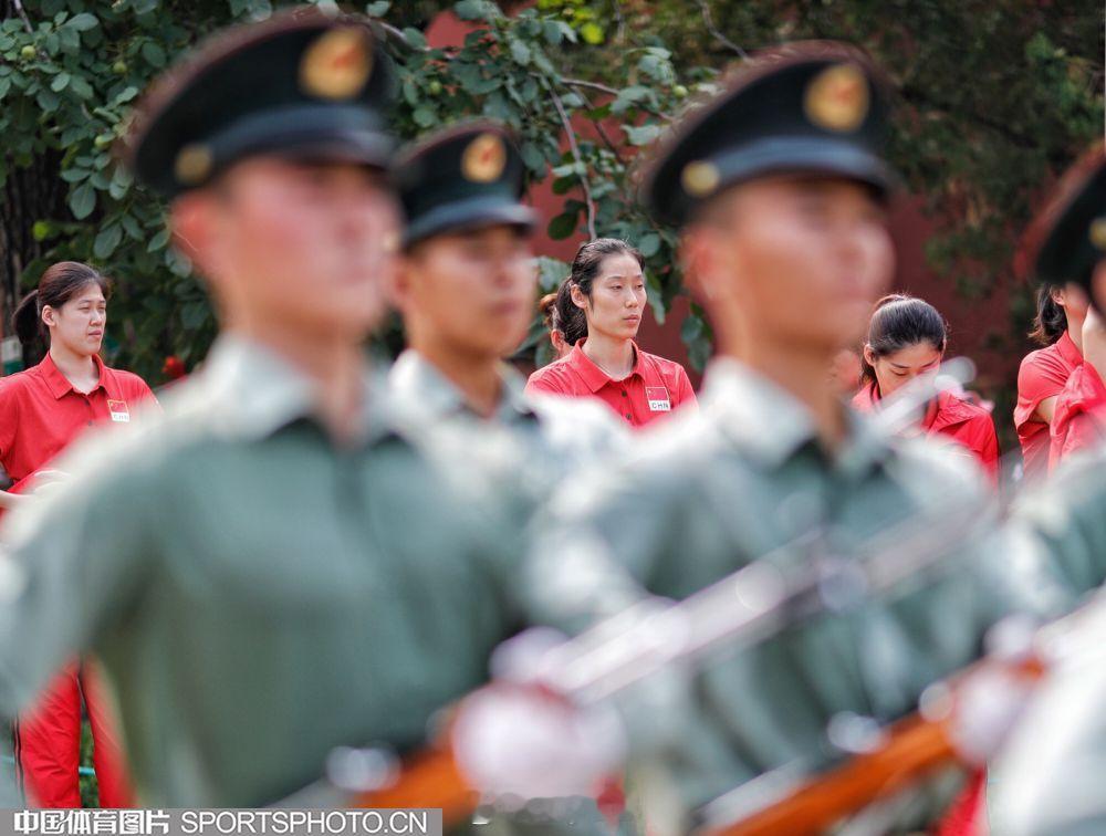 严肃 朱袁张1块2毛9 中国女排