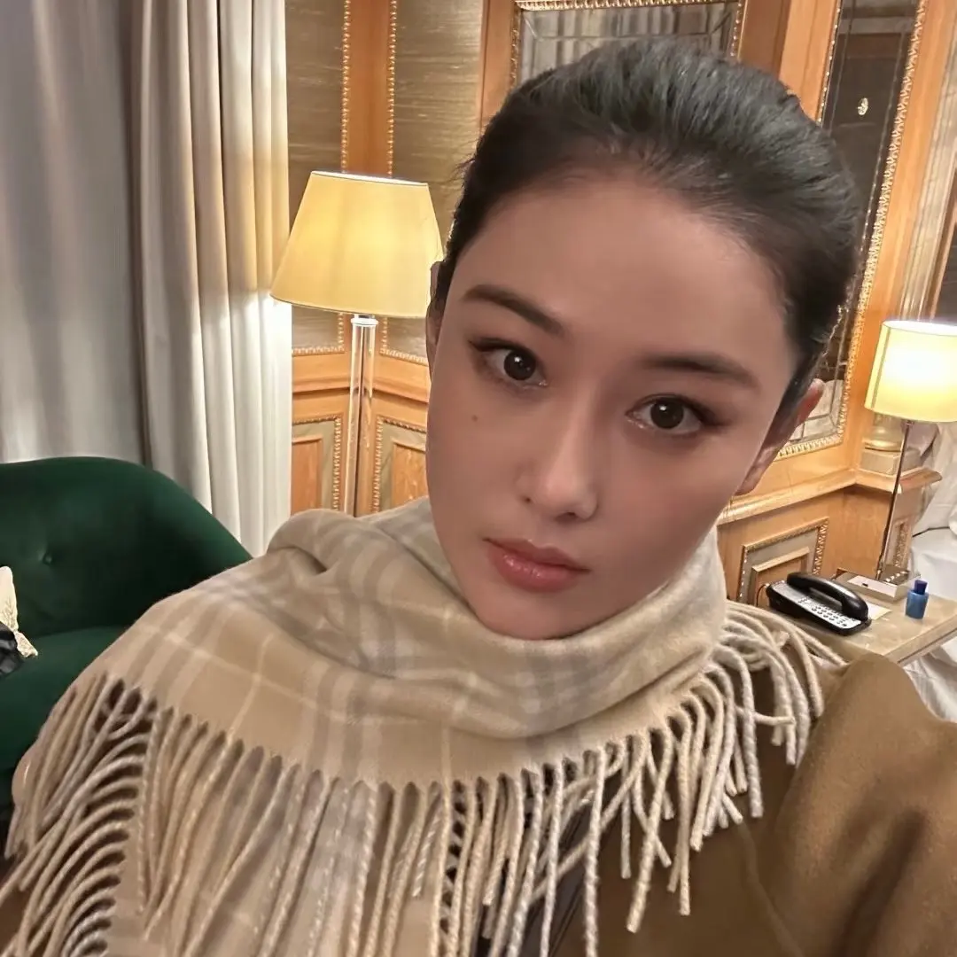 张馨予。