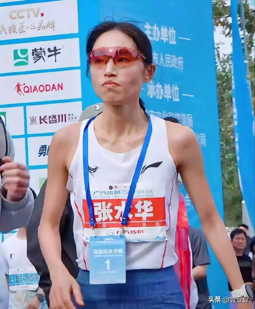 早就该辞职了！昔日“最快女护士”张水华杀疯了，一周连夺两冠，柳州马拉松再封后！