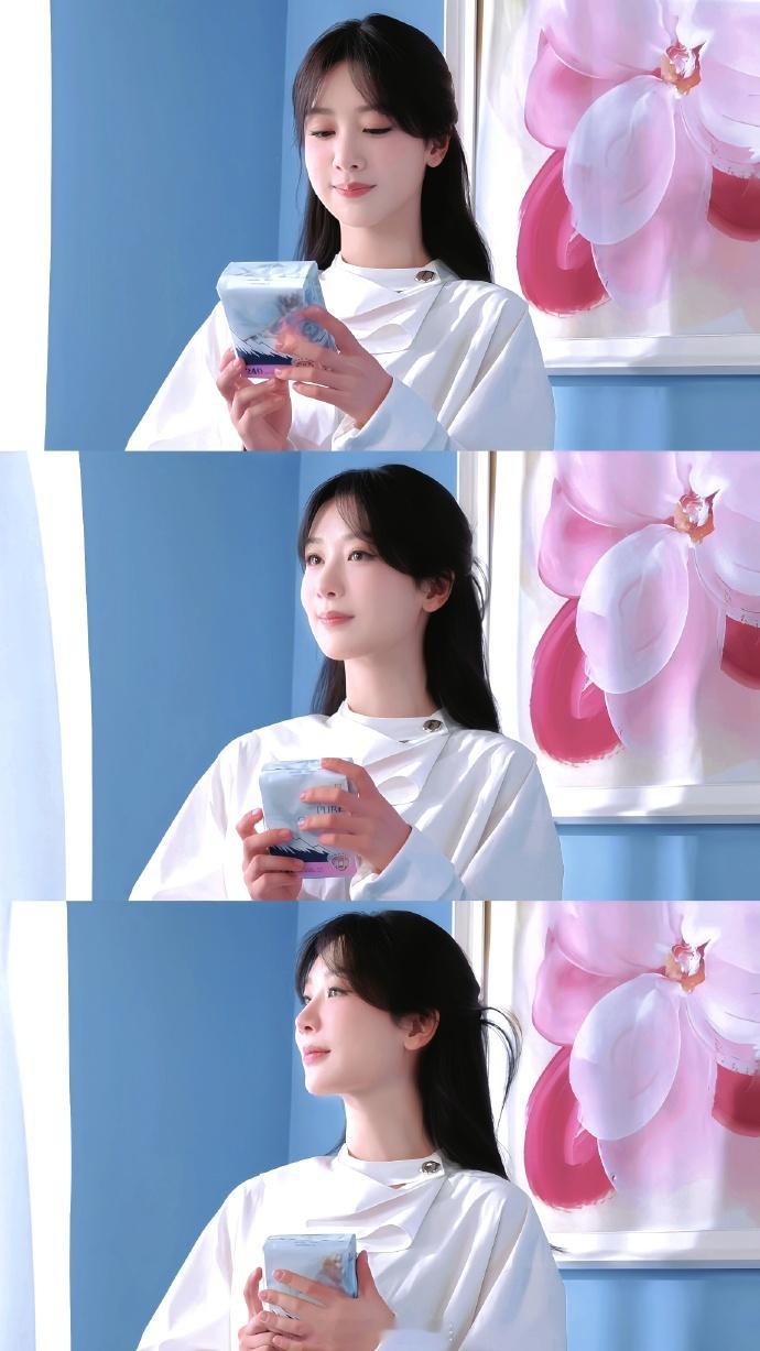 杨紫[超话]杨紫玉兰花开君再来 yz杨紫董竹君 山茶花的红终究抵不过大海深处的群