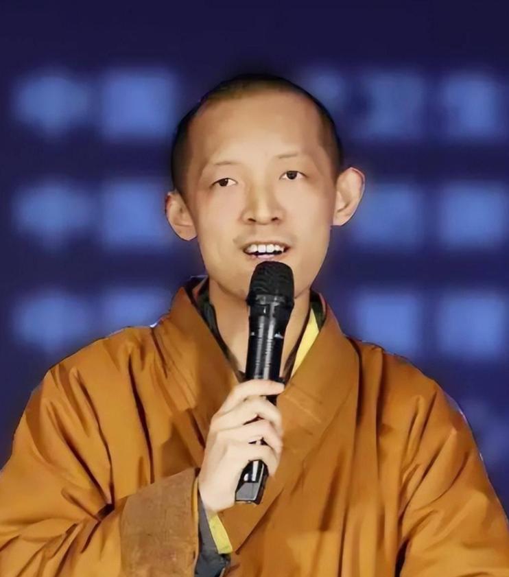 北大天才放弃50万奖学金，非要出家当和尚！父母哭求也拦不住他，9年后他说出原因，