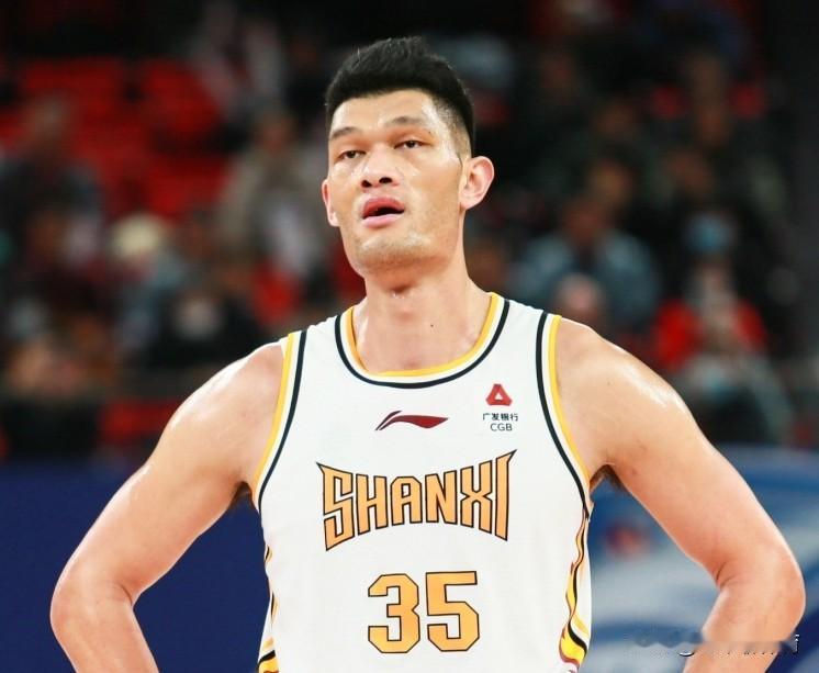 CBA改制后首场比赛暴露出两大问题！
今天是CBA揭幕战广厦对阵山西队的比赛，赛