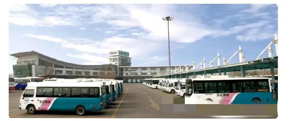 根据青岛平度至日照客运班线沿途部分道路封闭施工的现状，为满足乘客出行需求，交运集