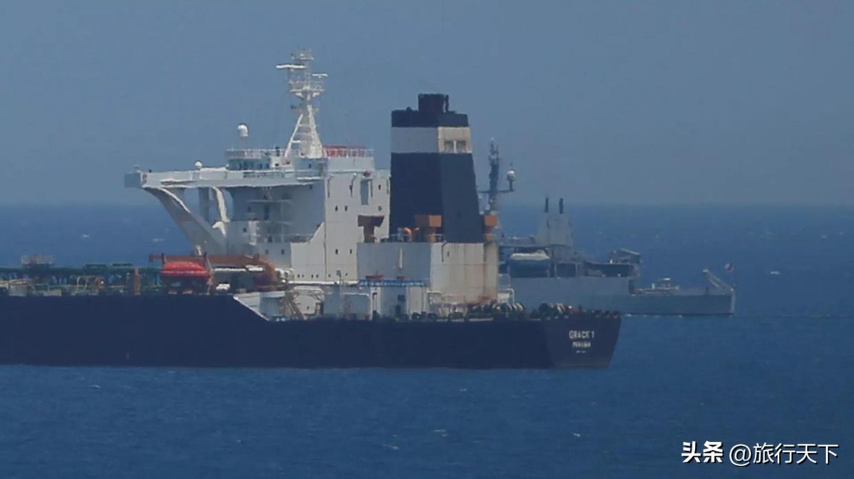 一艘美国油轮在阿联酋沙迦附近被击中起火

来源:俄罗斯卫星通讯社

伊朗Pres