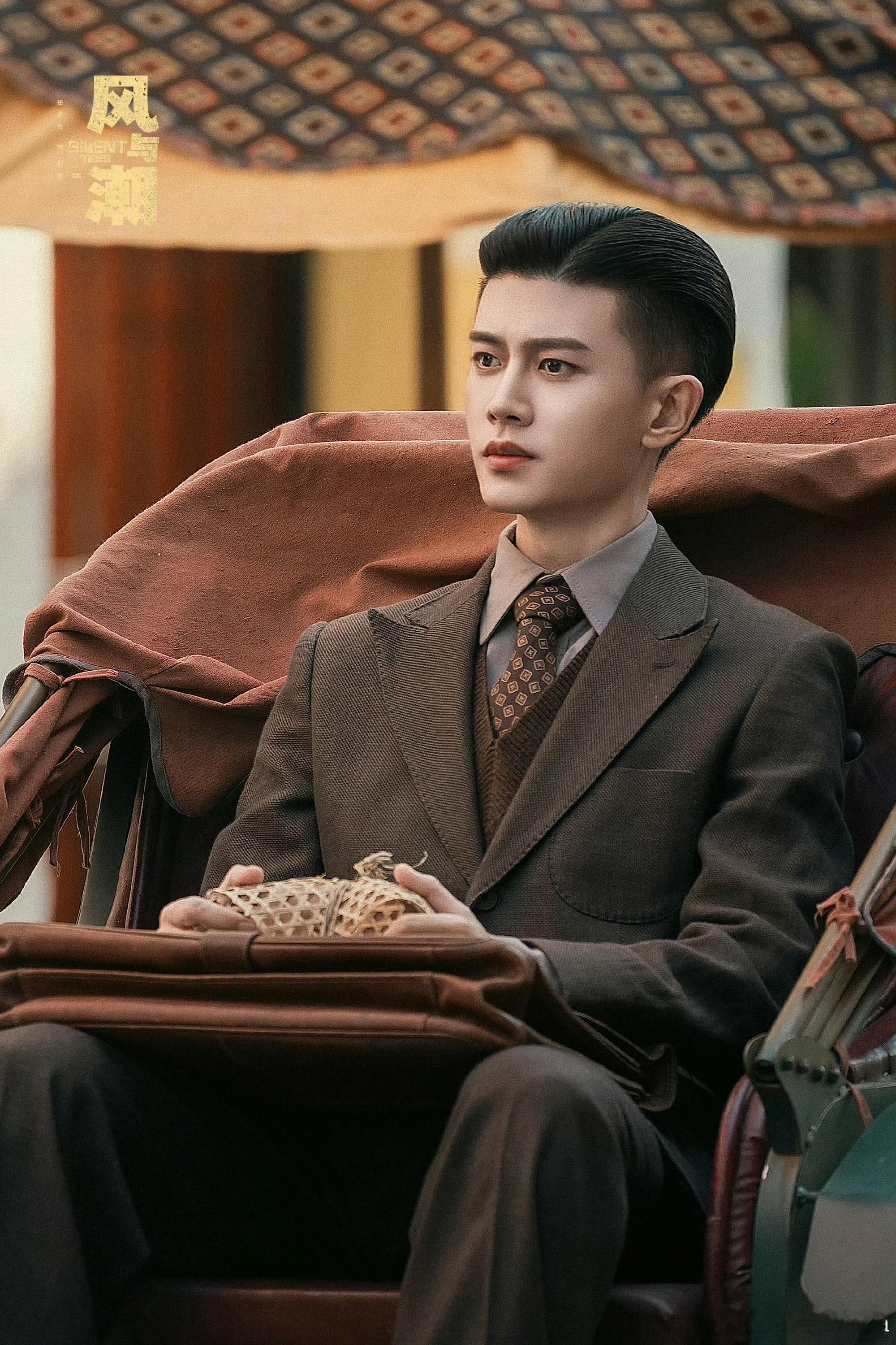 任嘉伦 5从1940到2025，澳门的变与不变：风潮再起，民族精神永续。  ✨ 