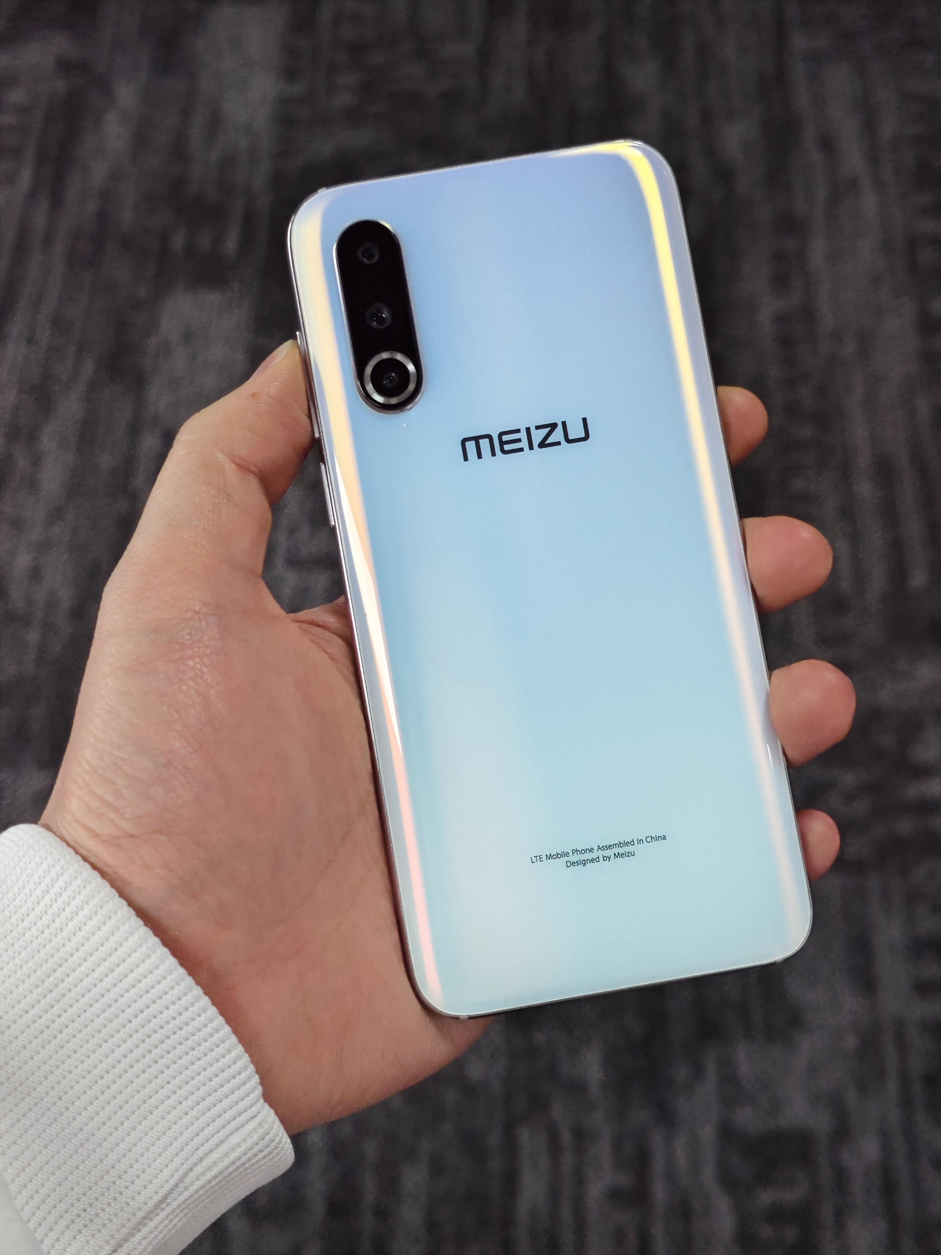 现在我还会时不时把这台16s Pro独角兽拿出来盘一盘，真正的小而美，太精致了配