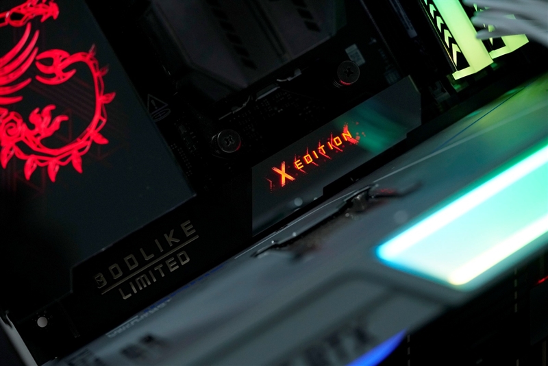 超神十年终极进化！微星MEG X870E GODLIKE X EDITION主板评测：AMD最强音 