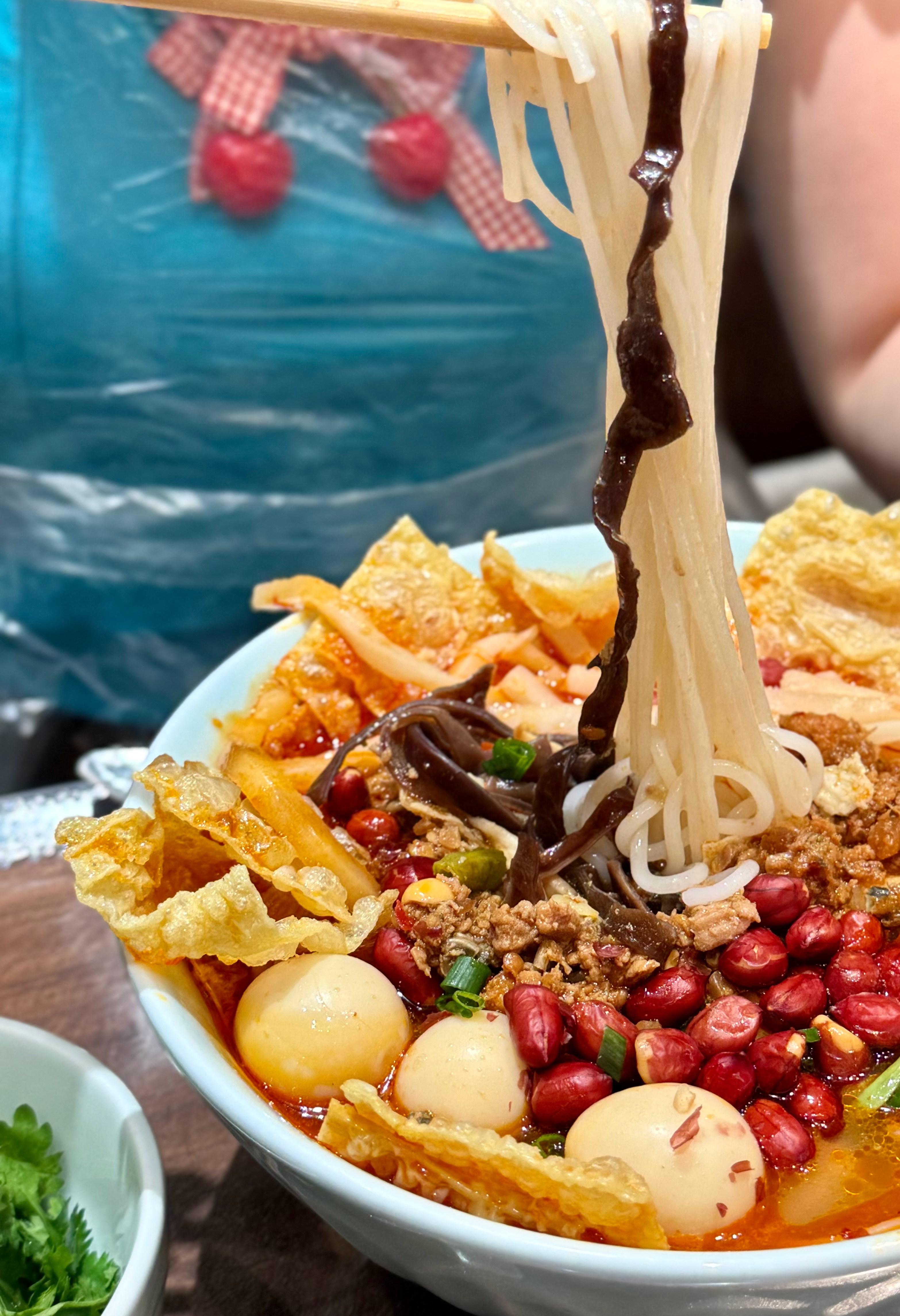 一天天的就是吃吃吃喝喝喝