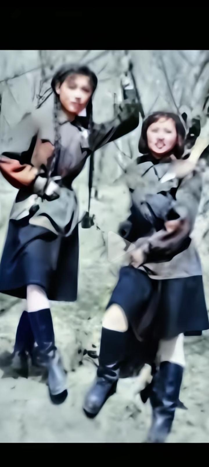 战地黄花，战争从来不让女兵走开。
三年抗美援朝到底有多少女兵，资料没查到总数。