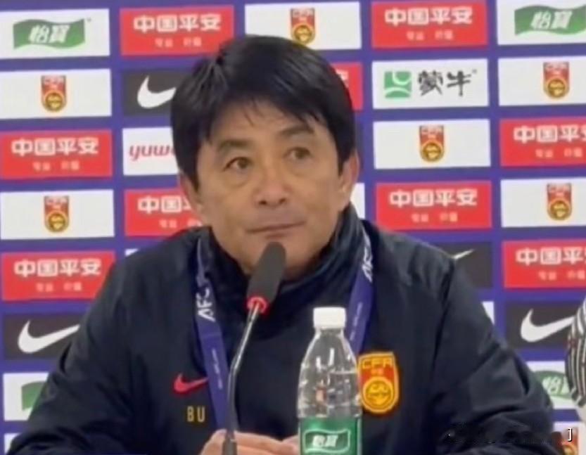 今凌晨在沙特打响的U17亚洲杯半决赛里，中国U17男足2比0战胜澳大利亚队，顺利