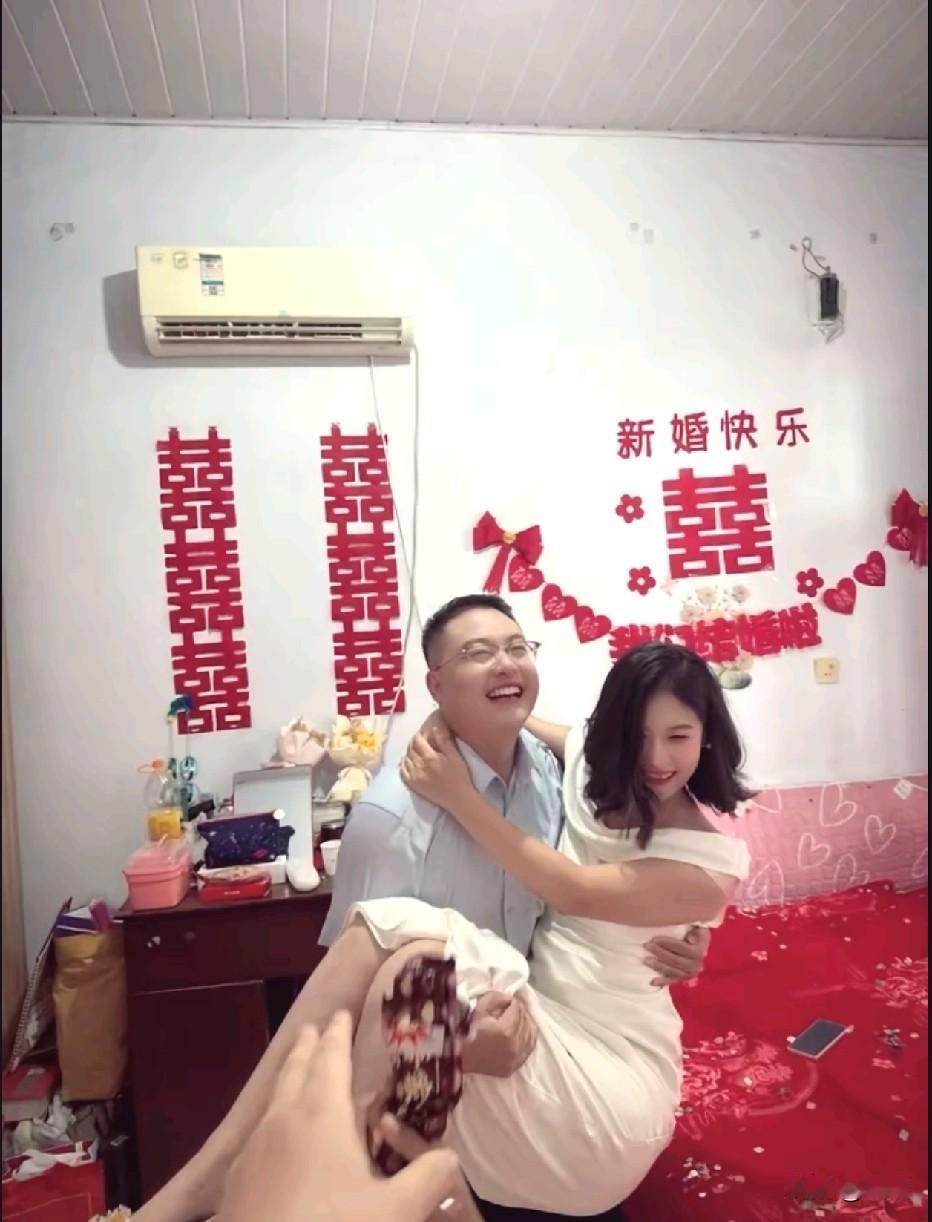 父亲为啥要抱出嫁的女儿