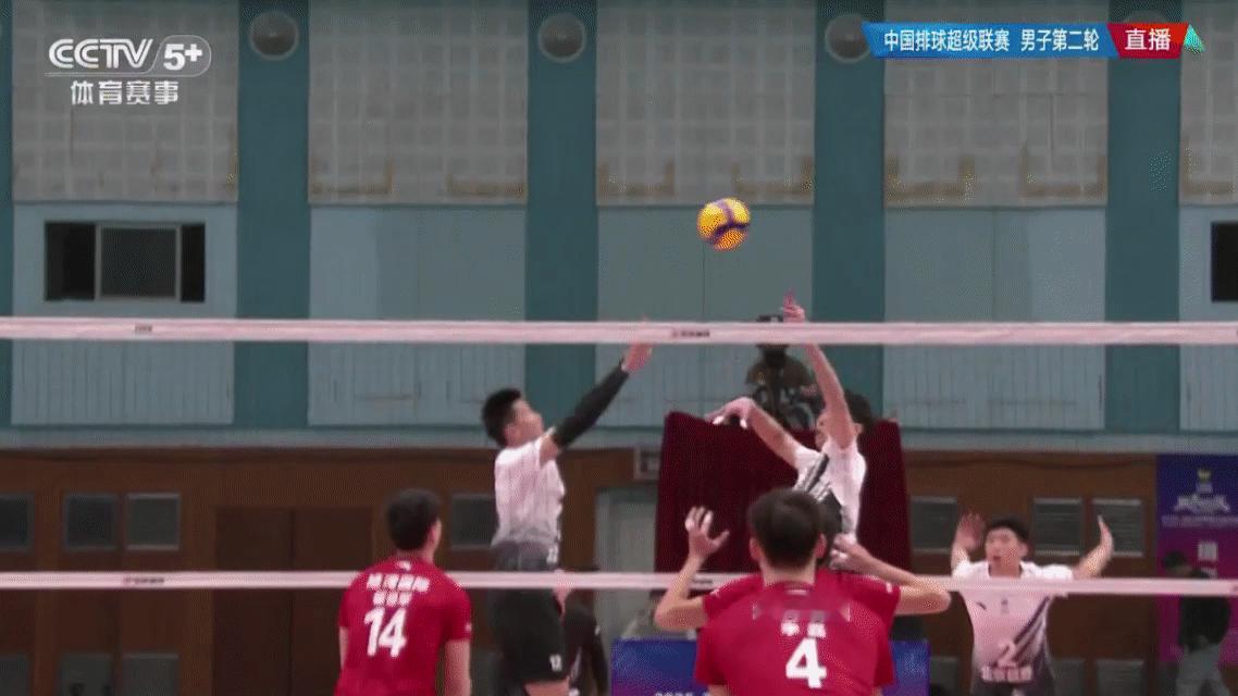 被小浩抓了一个拦网后 宾全从他这边打