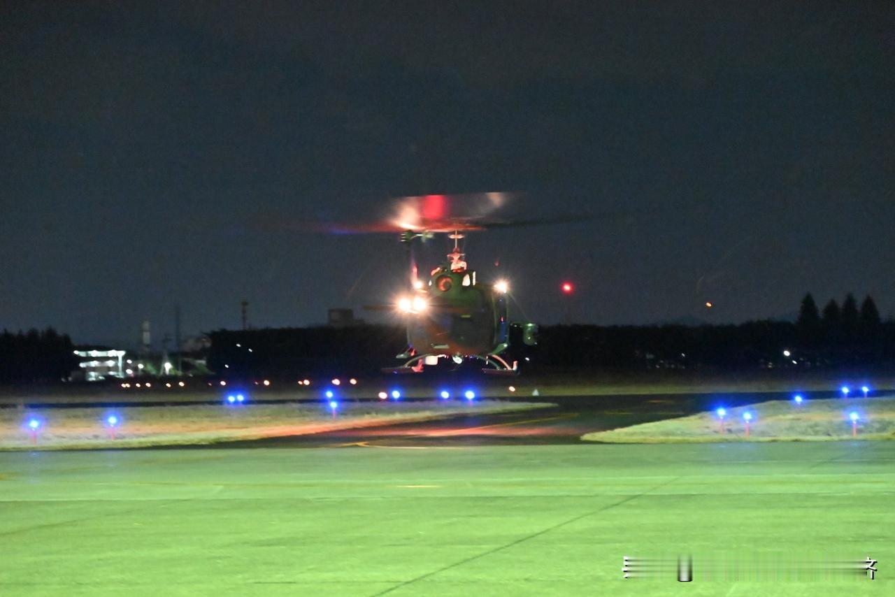 12月8日23:55 。日本发生7.5级地震，在霞目飛行場 ，青森县三之户町发生