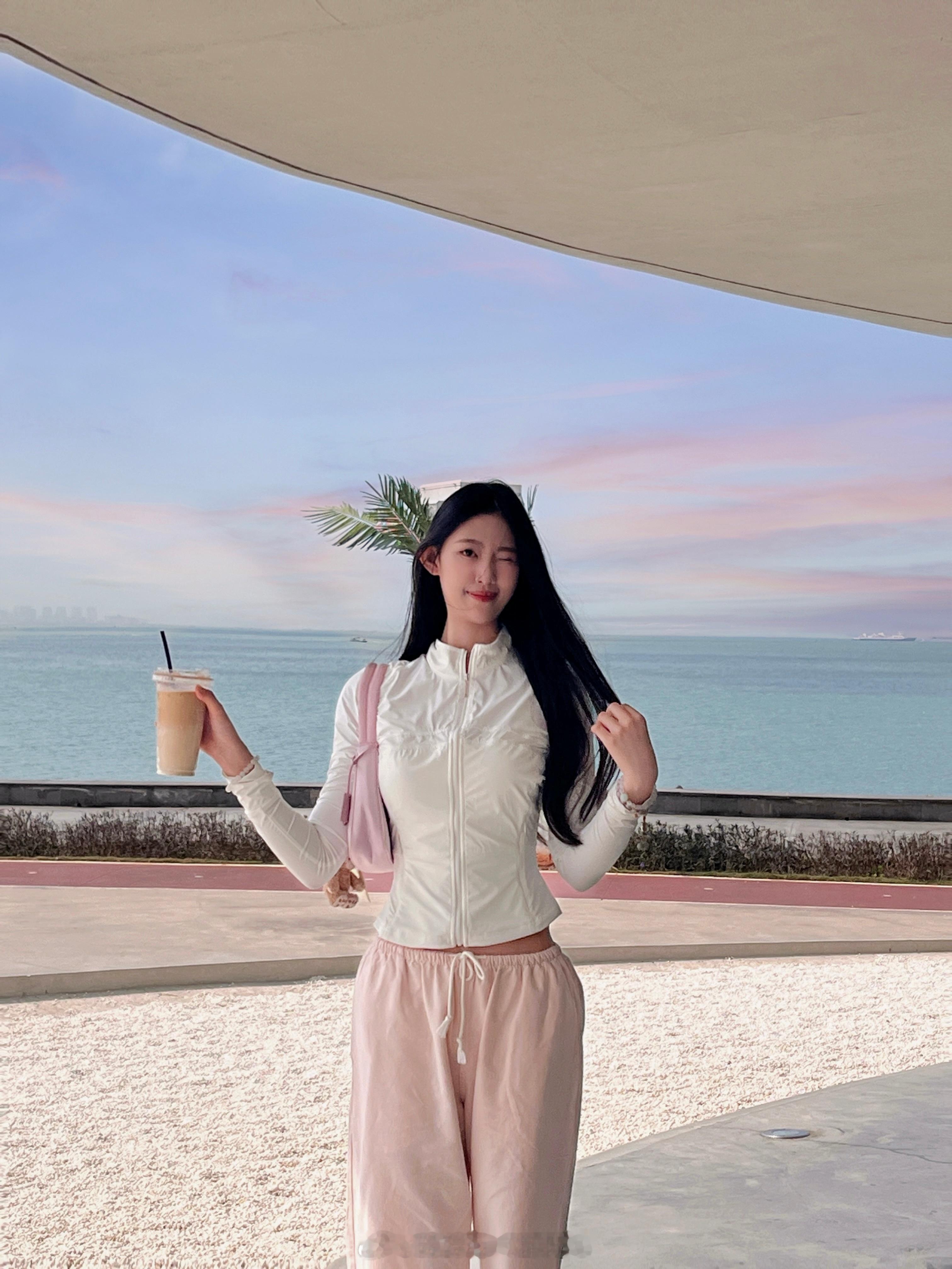 关于粉色的海岛日记  ´͈ ᵕ `͈☁️💗 