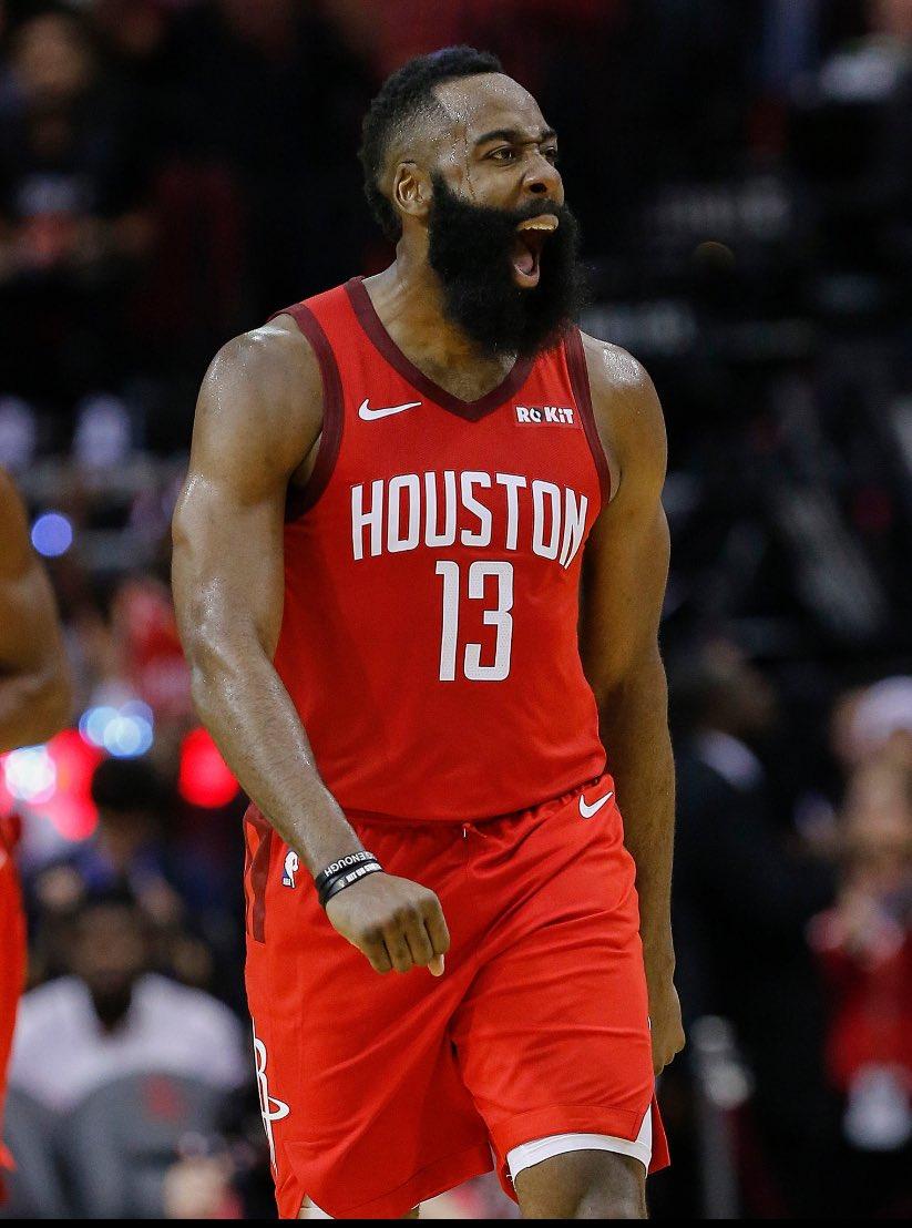 詹姆斯·哈登的职业生涯轨迹堪称NBA历史上最疯狂的之一。
他与杜兰特和威斯布鲁克