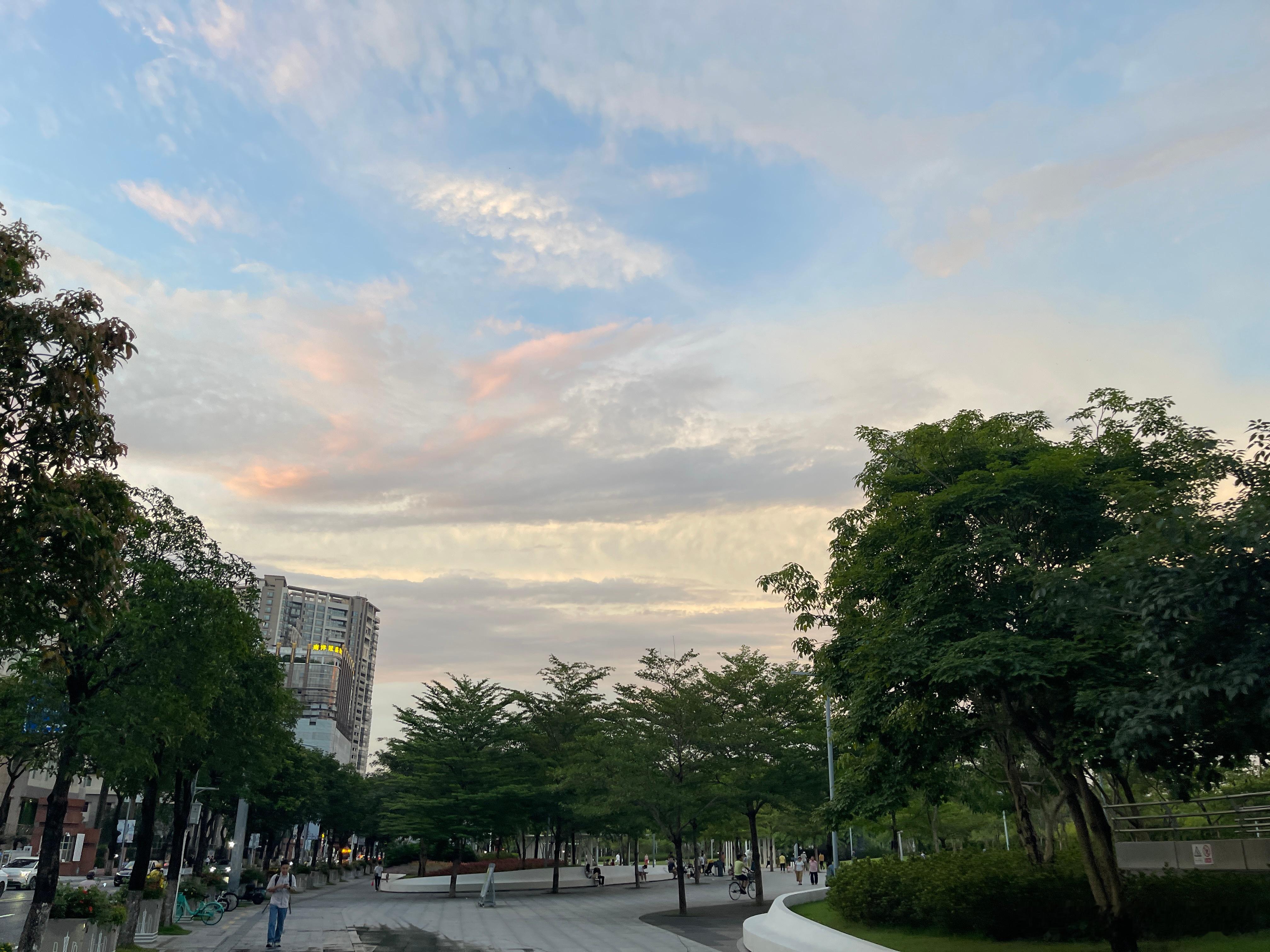 雨后的天空美极了 ​​​