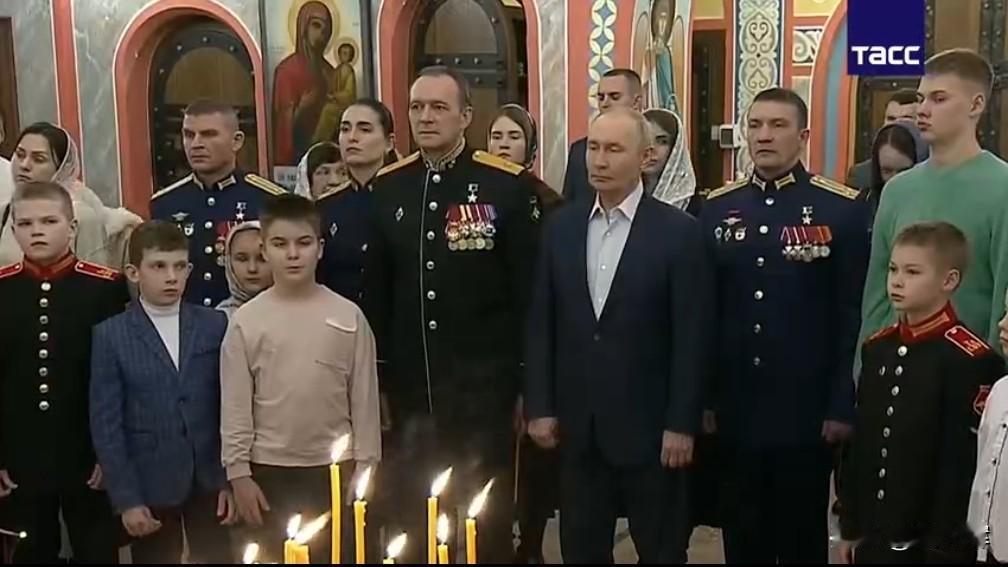 【普京：俄罗斯的战士们始终遵循上帝的旨意，履行保卫祖国的神圣使命】
 
俄罗斯总