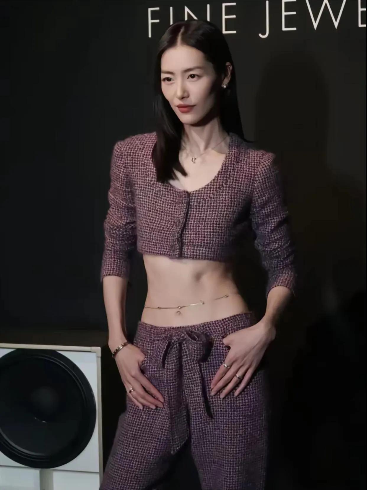 井柏然你小子太有福气了！大表姐不仅仅是美和身材好，性格和素养也都是一等一的顶尖啊