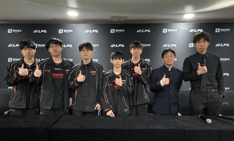 名帅！JDG以3-0的比分战胜WBG，晋级决赛与全球先锋赛。赛后，Tabe教练聊