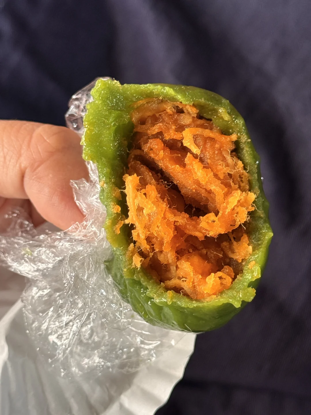 这一口皮薄馅多的青团把我的心收走了‼️