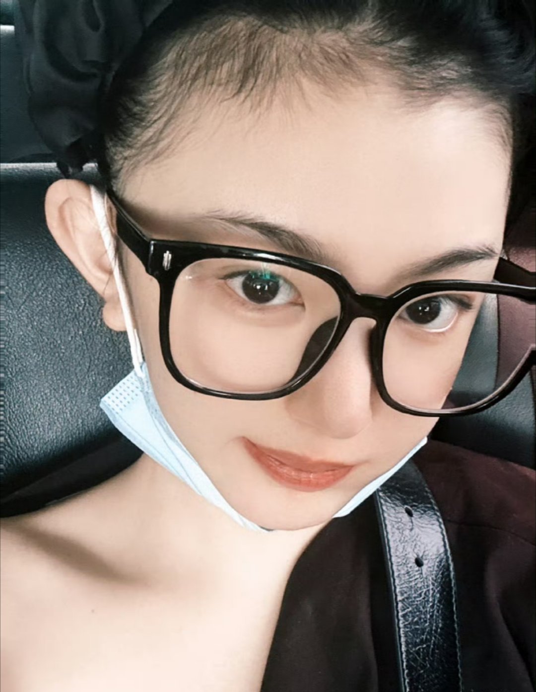 孔雪儿怎么这么美丽！头发这么茂密！真的很羡慕了[打call][打call] ​​