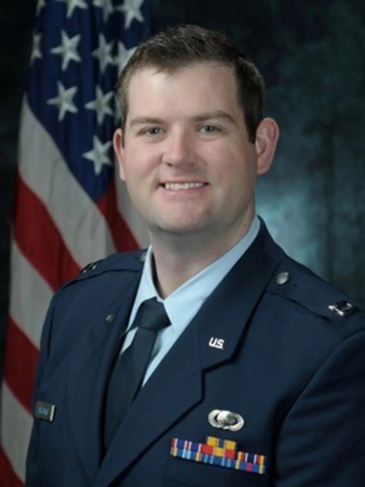 空军退伍军人马修·詹姆斯·沙利文死于“意外药物过量”——NYP同意向国会作证，关