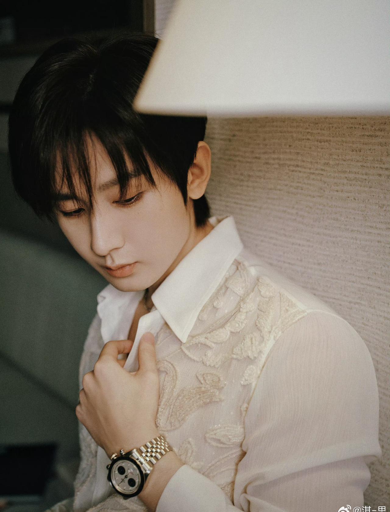 史笔寥寥，藏不住千里奔袭的惊涛；江湖浩荡，方显真英雄赤胆忠魂。当马伯庸笔下洪熙元