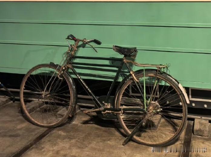 看到街上越来越多的二八大杠自行车

我琢磨着一个情况

新国标电动车全面推行后，