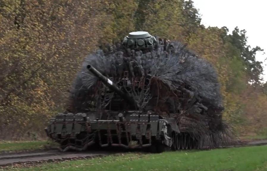 早就说过了，还是俄军办法多，总能有以廉价方式，对抗高科技武器的办法！电子战系统要