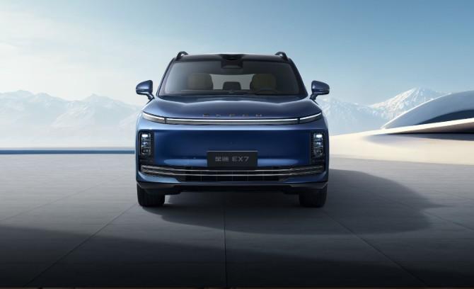 星途全新车型EX7正式上市，售价19.49万-25.89万元，虽然名字和设计都是